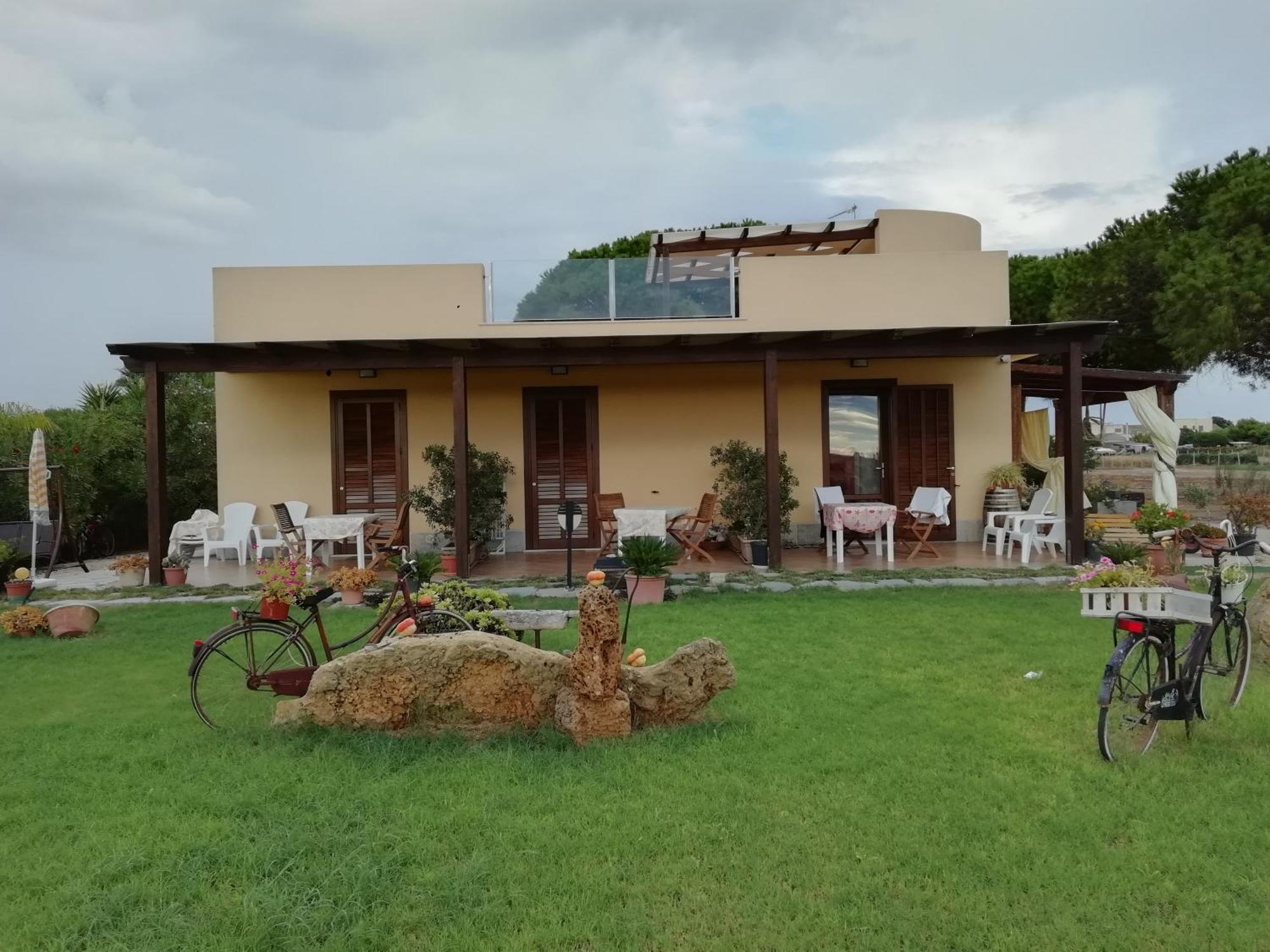 Raggio Di Sale Bed & Breakfast Trapani Luaran gambar